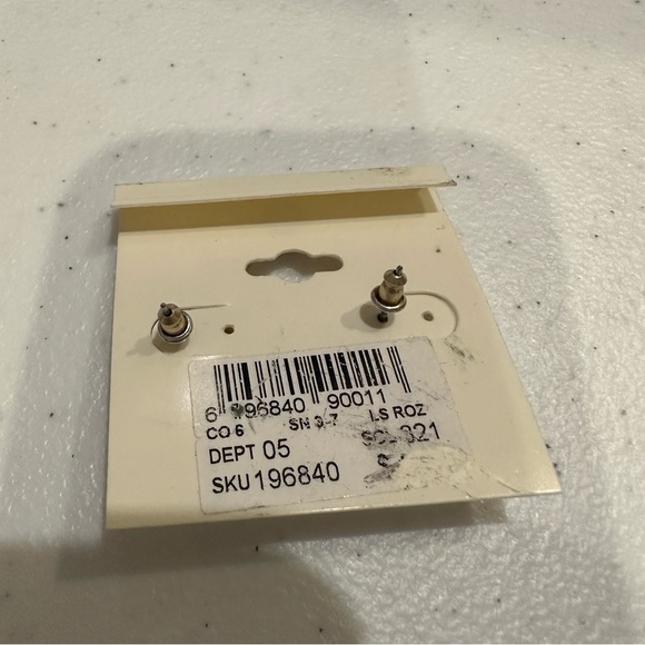 NWT 3 pair MIXIT Earrings- gold & silver tones w/ green accent; Dressbarn Flower - Picture 7 of 7